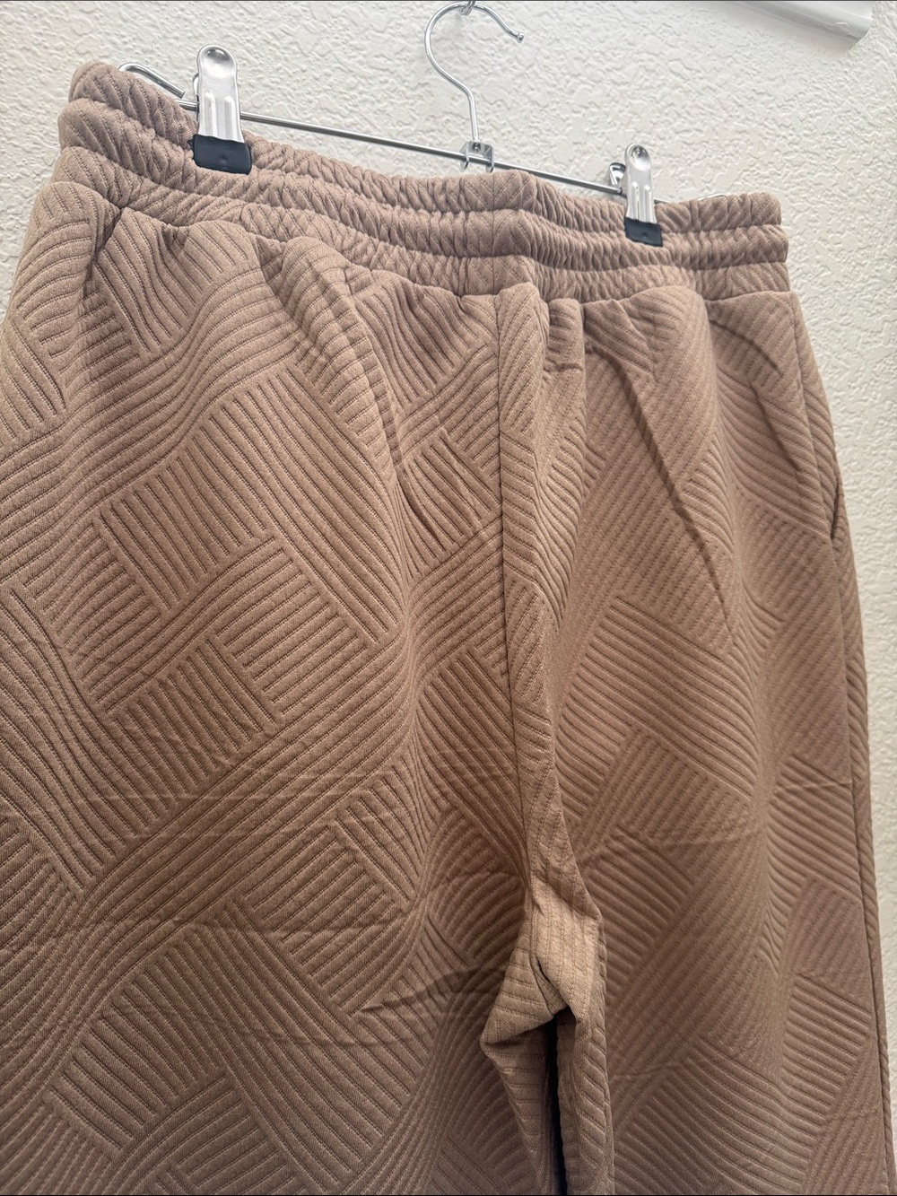 Taupe Brown Textured 2 Piece Lounge Set Wide Leg Pants Women’s Medium - Picture 11 of 12